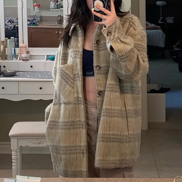 OAK + FORT Shacket Size Small Relaxed fit. Shirt silhouette. Fuzzy plaid fabric. - Picture 16 of 16